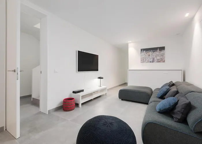 Karat Ibardin Rokabella أذيخي